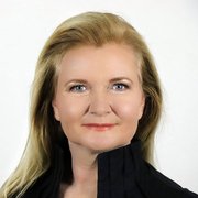 Salzner Eva